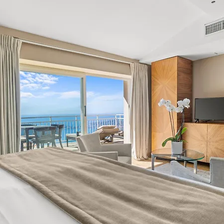 Hotel La Chevre D'or 5*