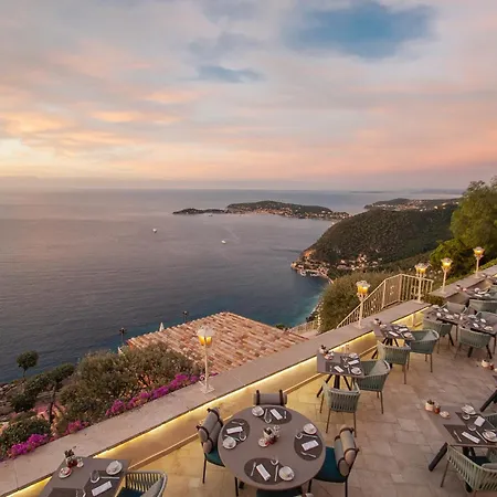 Hotell La Chevre D'or 5*