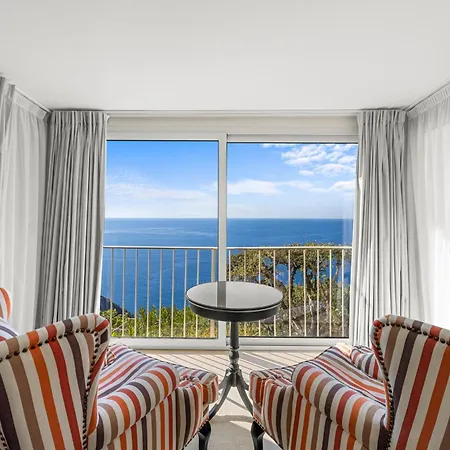 Hotel La Chevre D'or 5*