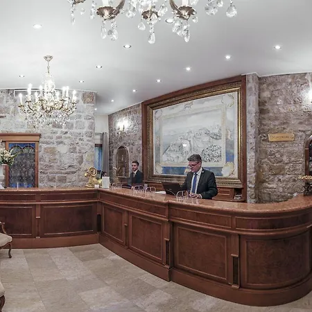 Hotell La Chevre D'or 5*