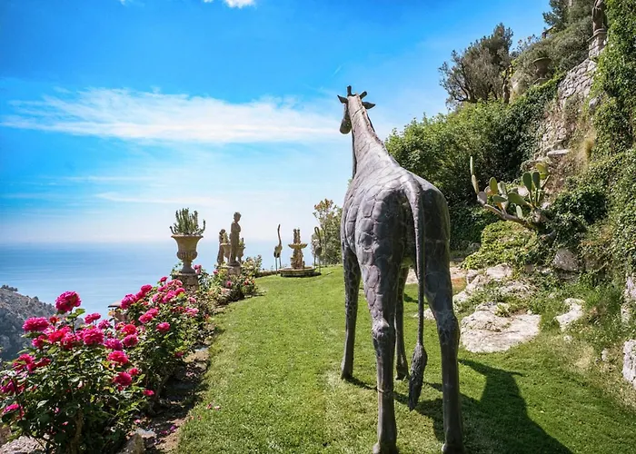Otel La Chevre D'or 5*