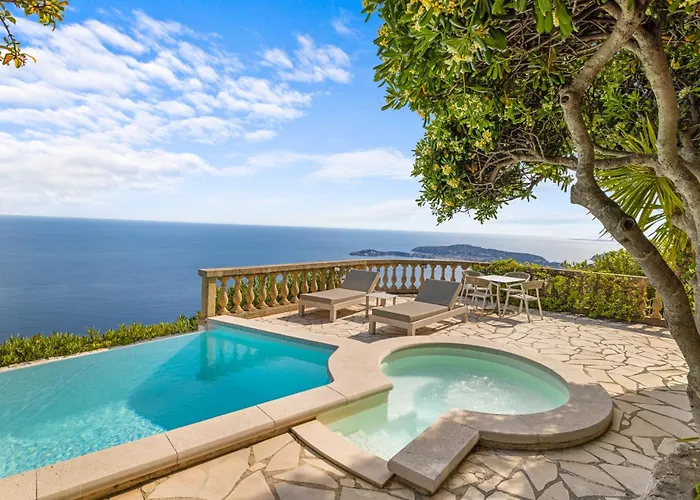 Hotel La Chevre D'or 5*